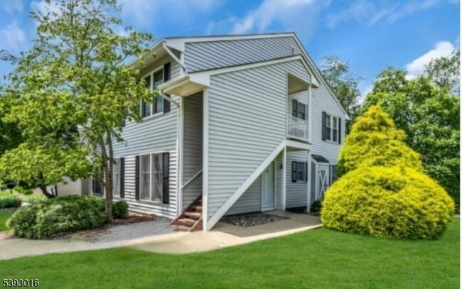 property at 321 Sparrow Ct