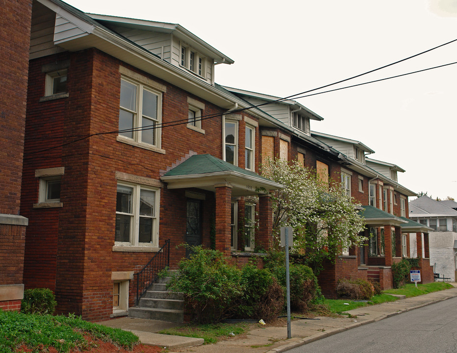 1652 Franklin Ave in Charleston, WV - Foto de edificio