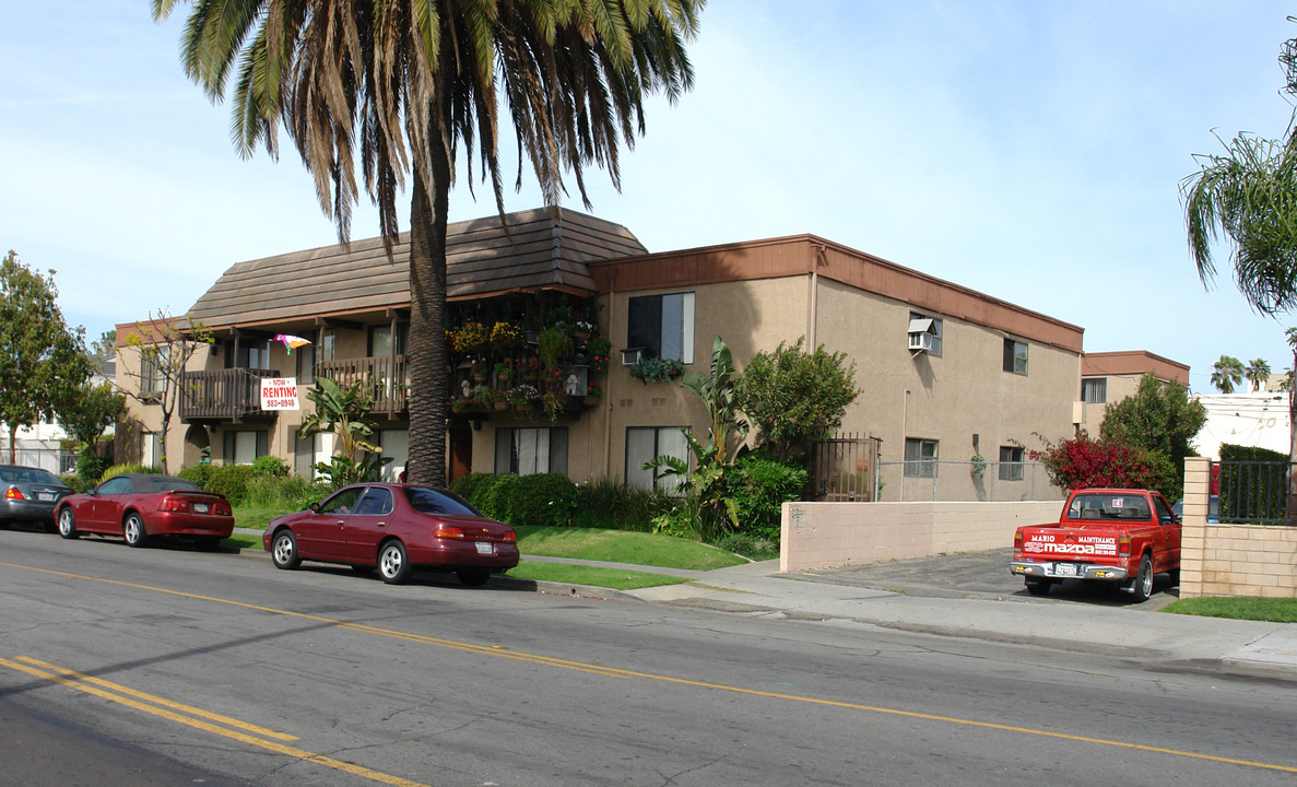 1106 Locust Ave in Long Beach, CA - Foto de edificio