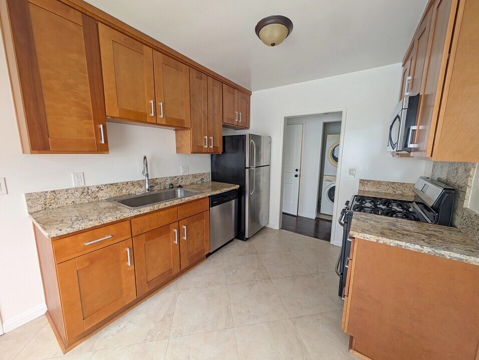 5219 Packard St in Los Angeles, CA - Building Photo