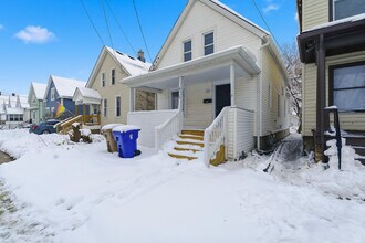 6118 24th Ave in Kenosha, WI - Building Photo - Building Photo