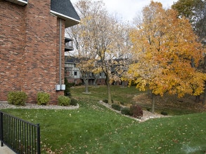 Brighton Woods in Dunlap, IL - Foto de edificio - Building Photo