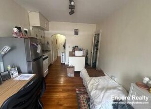 70 Strathmore Rd in Boston, MA - Foto de edificio - Building Photo