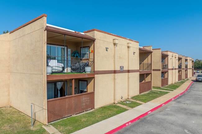 Sunset Villa in Duncanville, TX - Foto de edificio - Building Photo