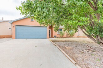 606 Venus Ave in Alamogordo, NM - Building Photo - Building Photo