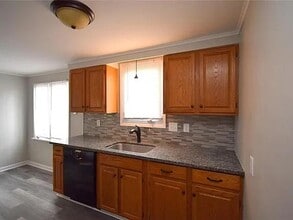 406 Tarrington Rd in Irondequoit, NY - Building Photo - Building Photo