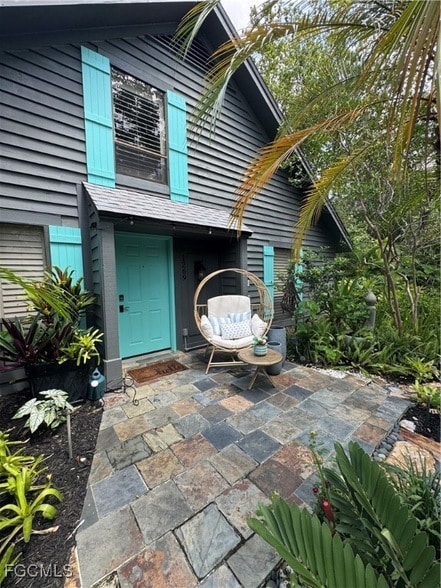 property at 1269 Solana Rd