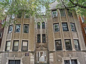 8227 S Maryland Ave in Chicago, IL - Building Photo