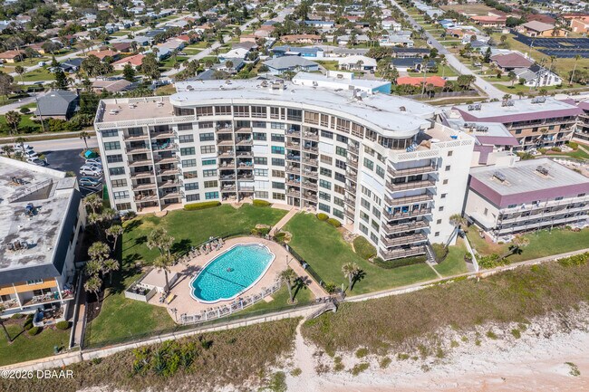 915 Ocean Shore Blvd in Ormond Beach, FL - Building Photo - Building Photo