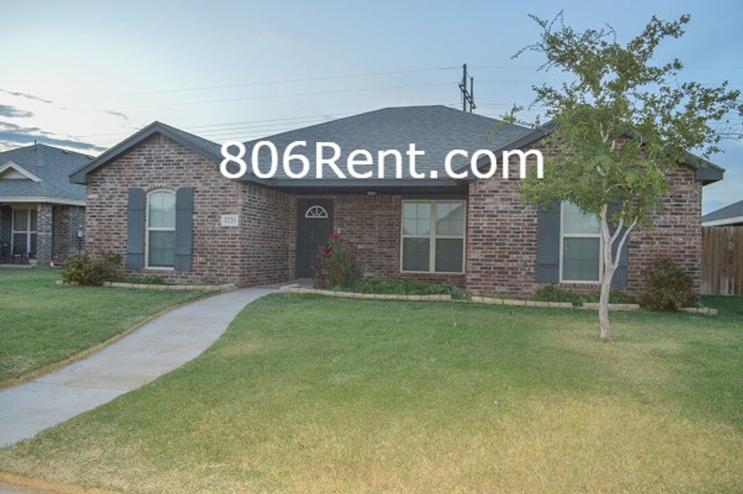 5220 Marshall St in Lubbock, TX - Building Photo