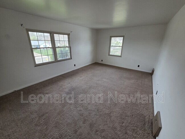 576 Harding Rd in Zanesville, OH - Building Photo - Building Photo