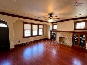 2002 S 69th St in West Allis, WI - Building Photo - Building Photo