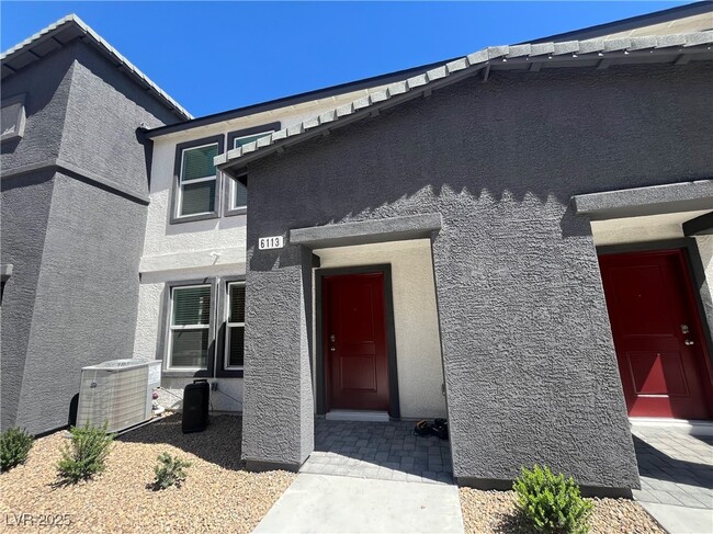 6113 Hibiscus Gdn St