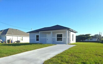 3409 35th St SW in Lehigh Acres, FL - Building Photo