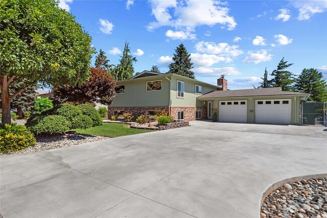 1622 Horselake Rd in Wenatchee, WA - Building Photo - Building Photo