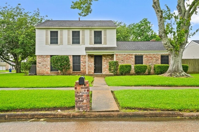 property at 300 Old Course Dr