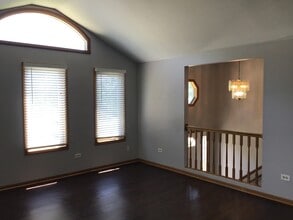 7007 Lewis & Clark Dr in Plainfield, IL - Building Photo - Building Photo