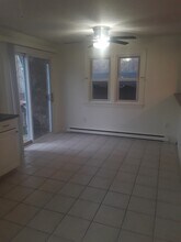 313 Chestnut St in Franklin, MA - Building Photo - Building Photo