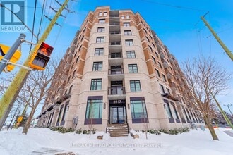 5917 Main St in Whitchurch-Stouffville, ON - Building Photo - Building Photo