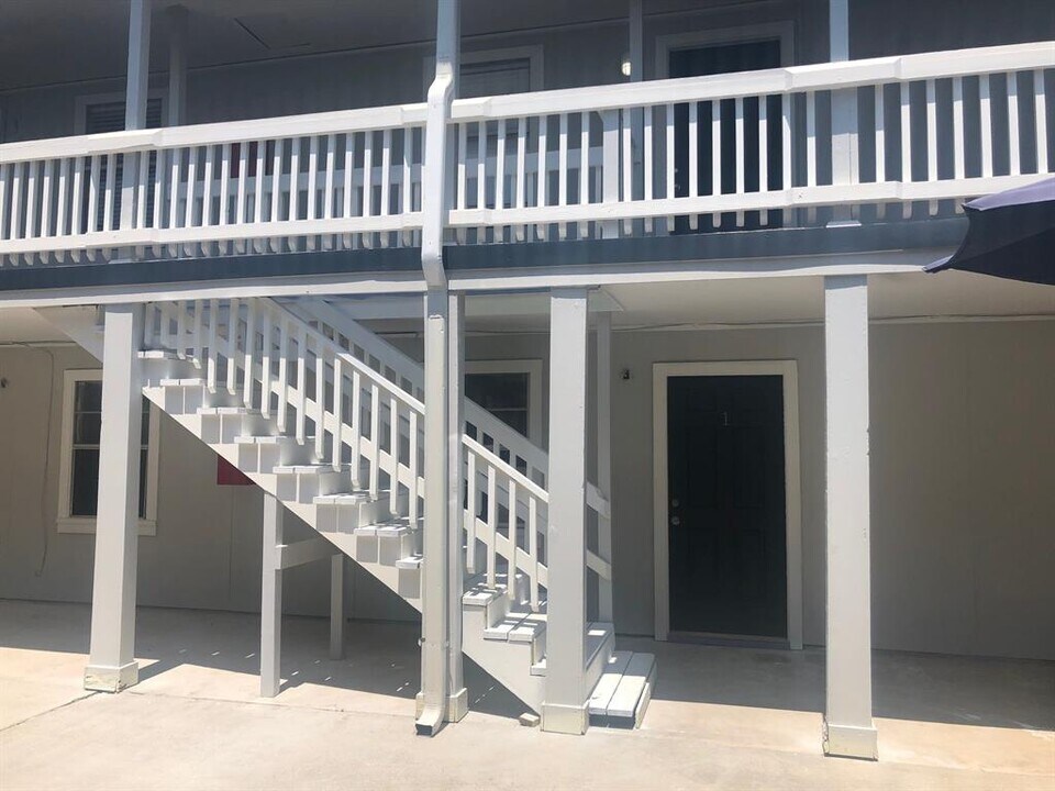 912 Church St in Galveston, TX - Foto de edificio