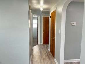 7 Paterson Ave, Unit 2 in Elmwood Park, NJ - Building Photo - Building Photo