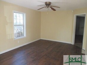 1326 E 33rd St in Savannah, GA - Foto de edificio - Building Photo