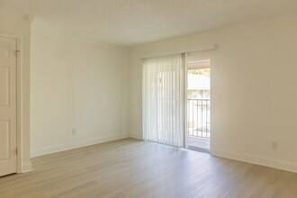 3737 Loretto Rd in Jacksonville, FL - Building Photo - Building Photo