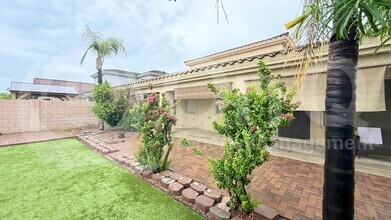 15620 N 14th Dr in Phoenix, AZ - Building Photo - Building Photo
