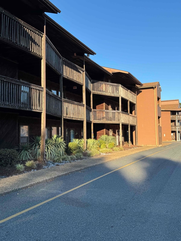 8530 Tidewater Dr in Norfolk, VA - Building Photo - Building Photo