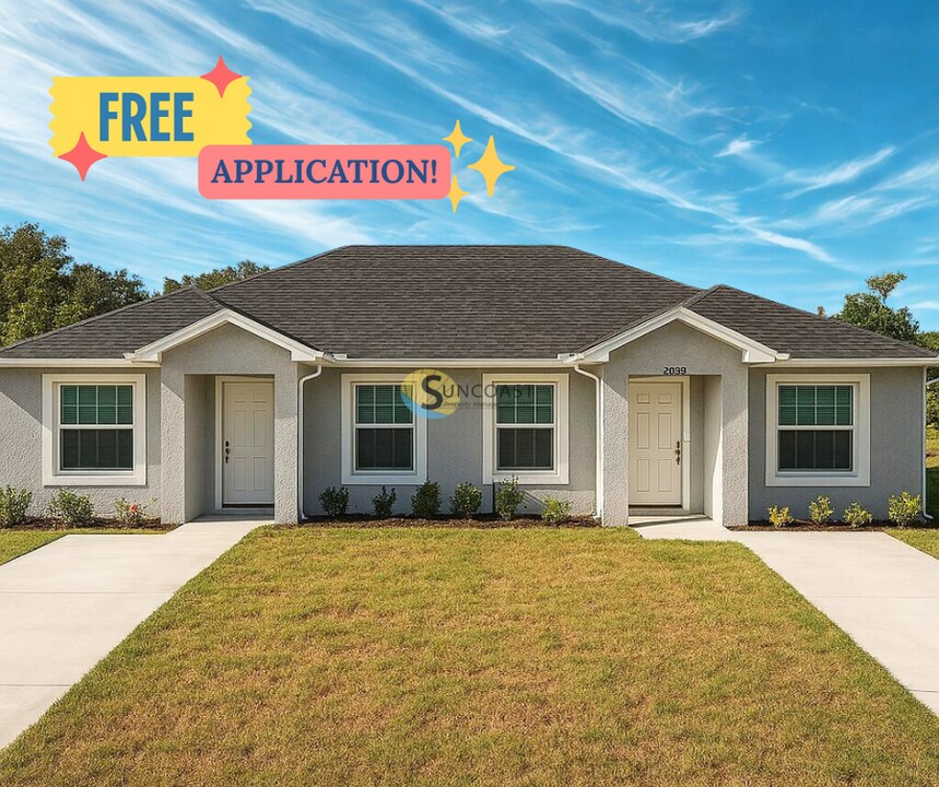 12009 Henley Ave in Port Charlotte, FL - Building Photo