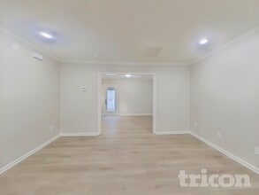 5850 Brookfield Pointe Dr in Charlotte, NC - Foto de edificio - Building Photo