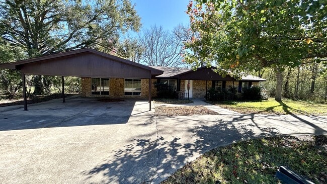 property at 140 VZ County Rd 2153