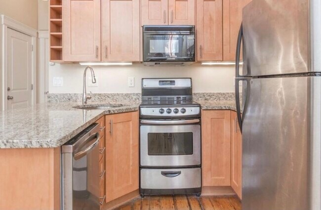 263 Newbury St, Unit 3 in Boston, MA - Building Photo - Building Photo