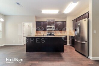 825 Stable View Loop in Dallas, GA - Building Photo - Building Photo