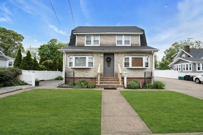 property at 217 Rocklyn Ave