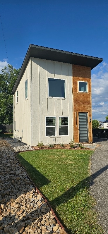 property at 404 W Wichita St