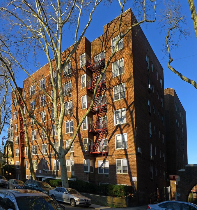 Stratford House in Brooklyn, NY - Building Photo