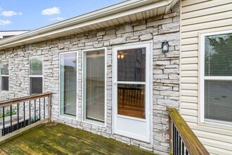 MOTT RIDGEWAY in Raymore, MO - Foto de edificio - Building Photo