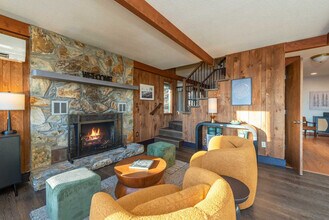 637 Granny Lewis Ln in Mars Hill, NC - Building Photo - Building Photo