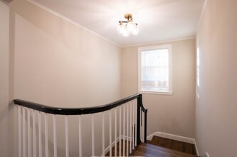 40 Puddingstone Ln in Newton, MA - Building Photo - Building Photo