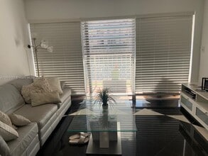 3944 NE 167th St in North Miami Beach, FL - Building Photo - Building Photo