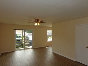 4636 Coronet Ave in Virginia Beach, VA - Building Photo - Building Photo