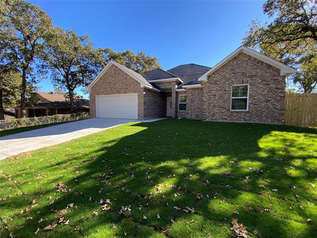 311 W Mistletoe Dr in Kennedale, TX - Foto de edificio - Building Photo