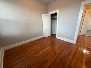 376 Riverway, Unit 10 in Boston, MA - Building Photo - Building Photo