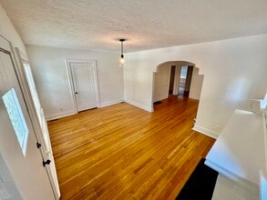 7248 Amherst Ave in University City, MO - Foto de edificio - Building Photo