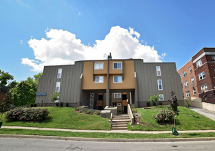 Arabell - 3740 Warwick in Kansas City, MO - Building Photo - Interior Photo