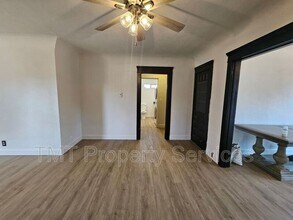 908 S Sinclair Ave in Stockton, CA - Building Photo - Building Photo