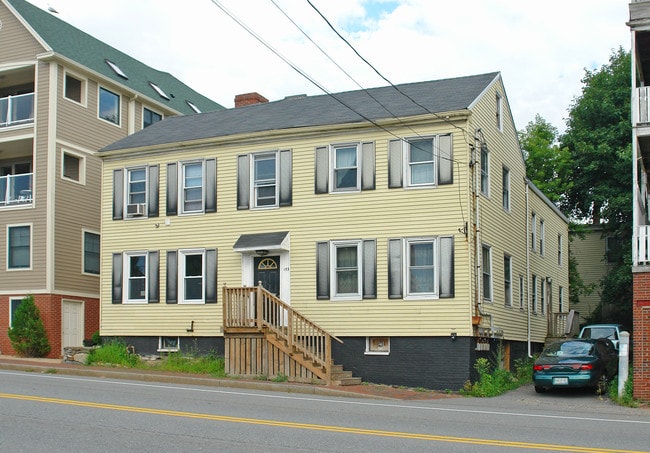 153-155 York St in Portland, ME - Foto de edificio - Building Photo