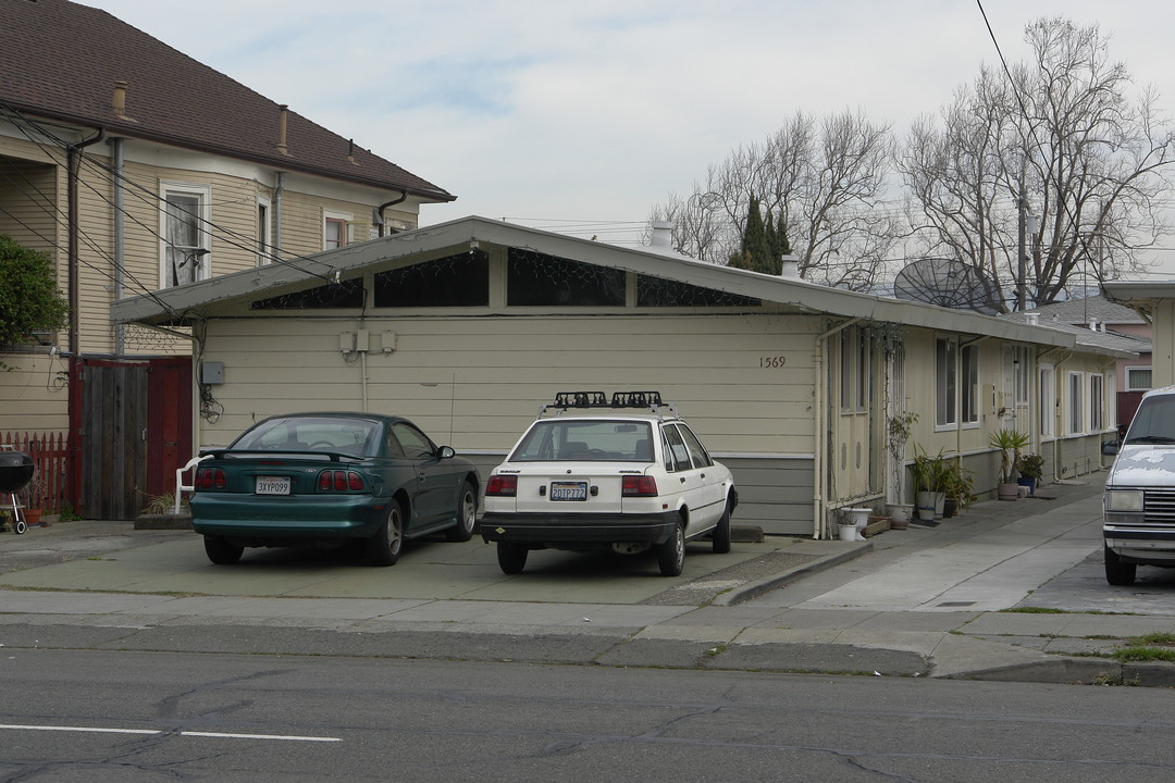 1569 Lincoln Ave in Alameda, CA - Foto de edificio