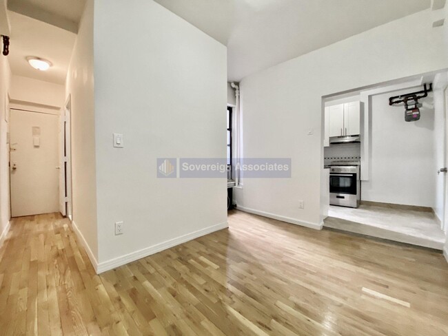 1270 First Avenue in New York, NY - Building Photo - Building Photo